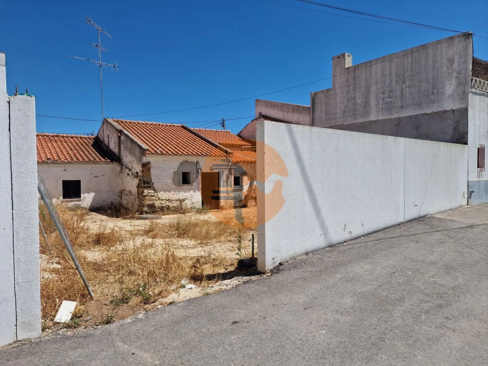 Moradia T3 para Venda em Azinhal Foto 2