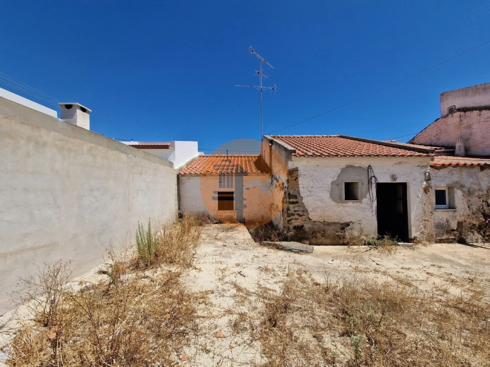 Moradia T3 para Venda em Azinhal Foto 16