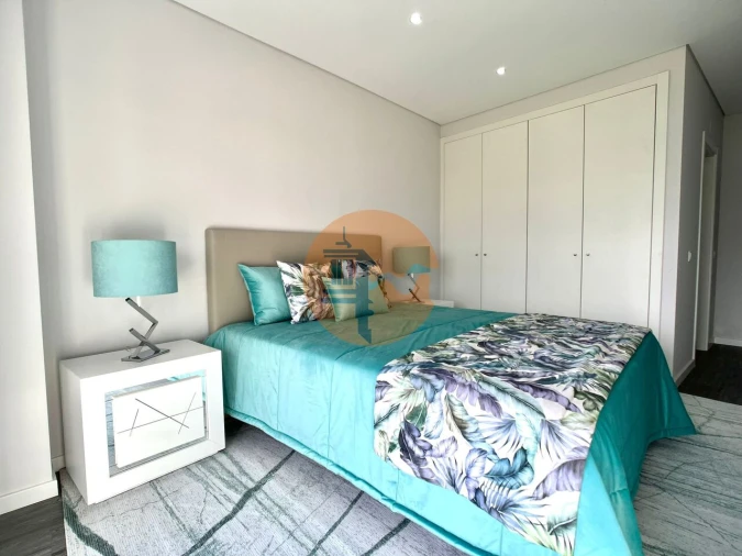 Apartamento T3 para Venda em Quelfes Foto 15