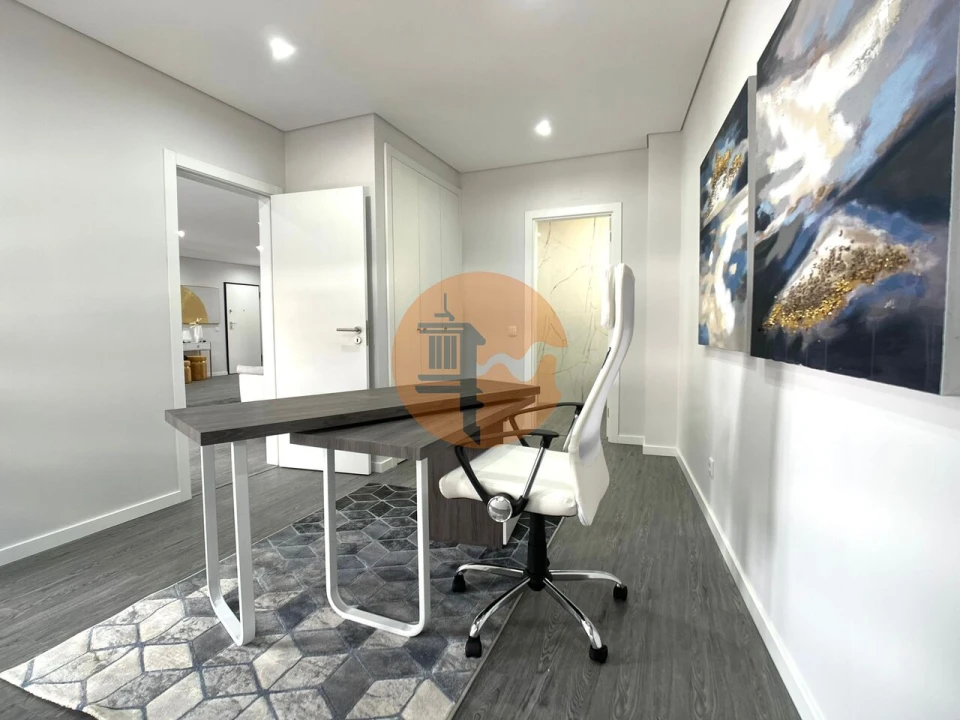 Apartamento T3 para Venda em Quelfes Foto 21