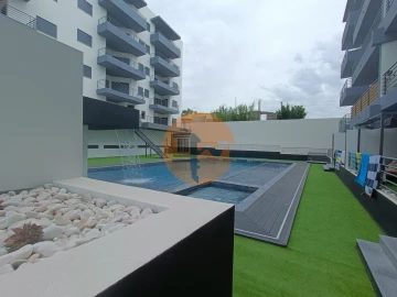 Apartamento T3 para Venda em Quelfes