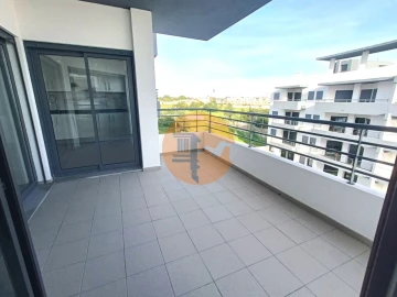 Apartamento T3 para Venda em Quelfes