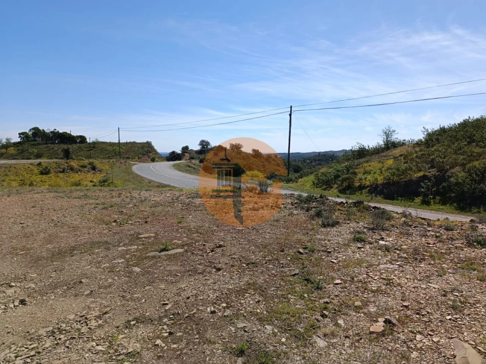 Terreno para Venda em Odeleite Foto 1