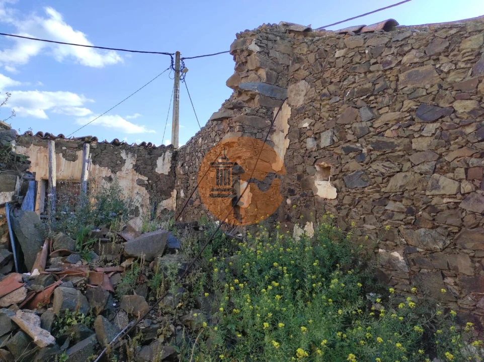 Moradia T3 para Venda em Odeleite Foto 24