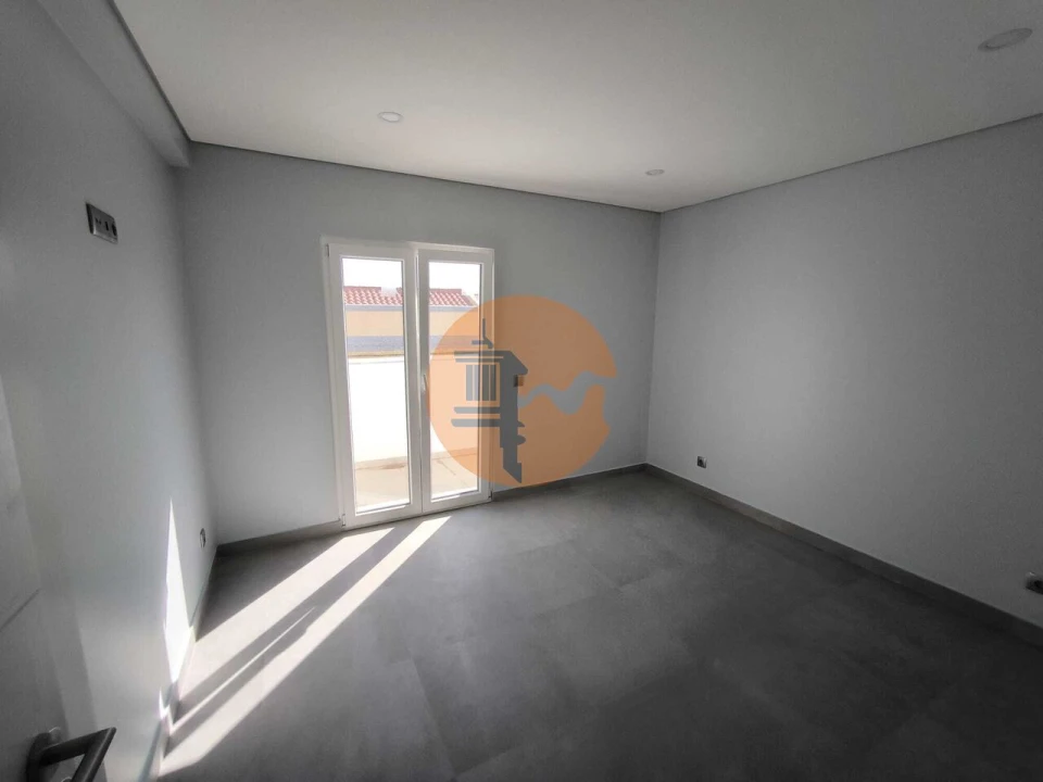 Moradia T5 para Venda em Castro Marim Foto 32