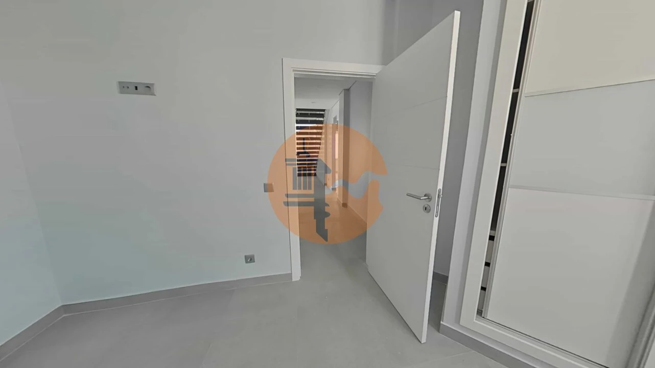 Moradia T5 para Venda em Castro Marim Foto 40