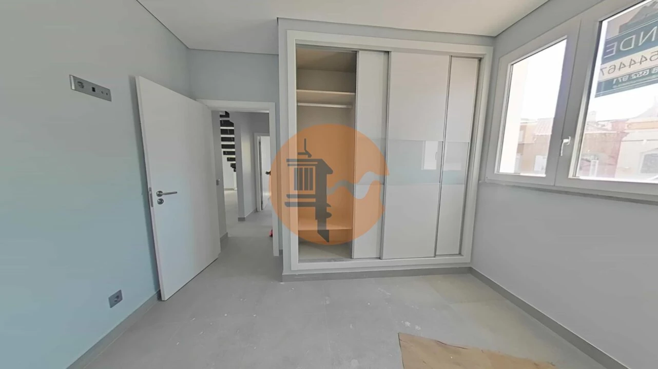 Moradia T5 para Venda em Castro Marim Foto 52