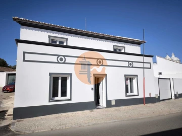 Moradia T5 para Venda em Castro Marim