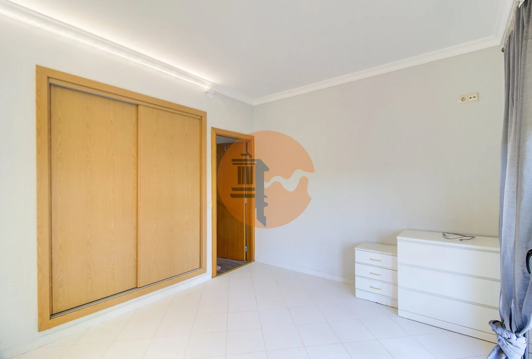 Moradia T4 para Venda em Altura Foto 12