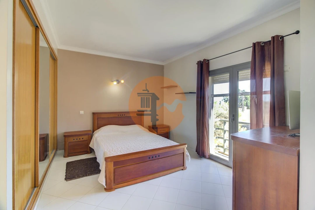 Moradia T4 para Venda em Altura Foto 13