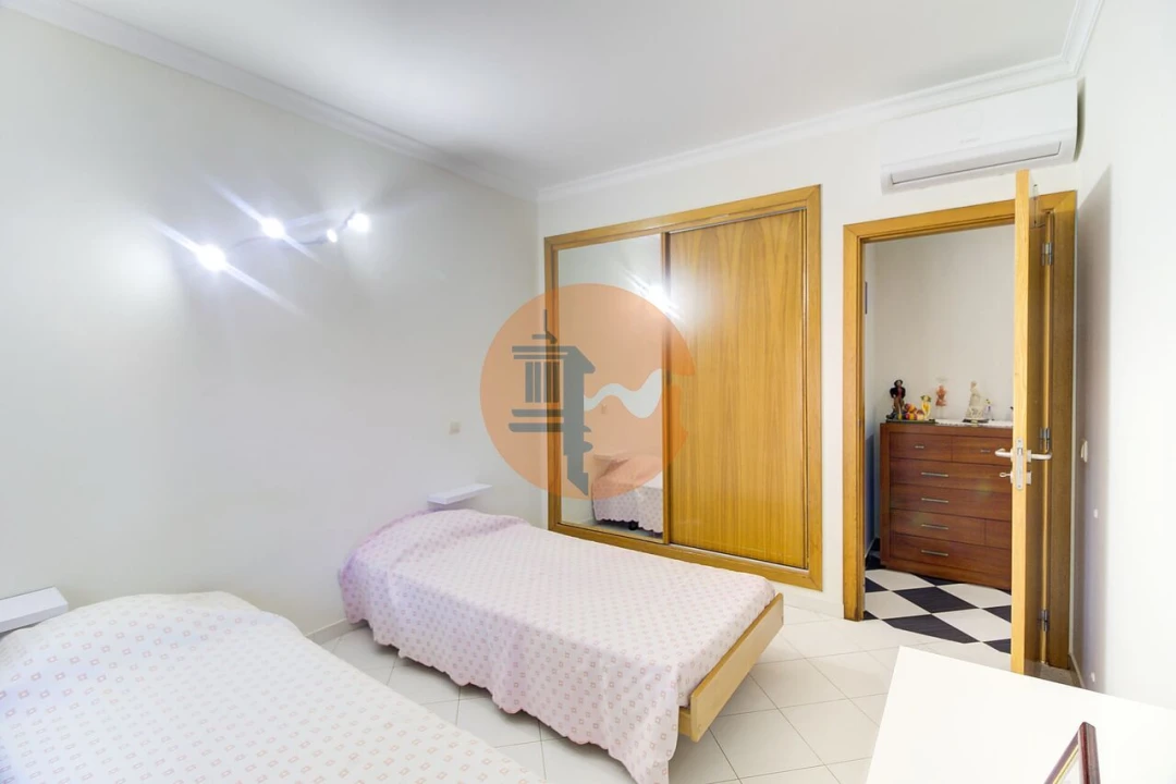 Moradia T4 para Venda em Altura Foto 34