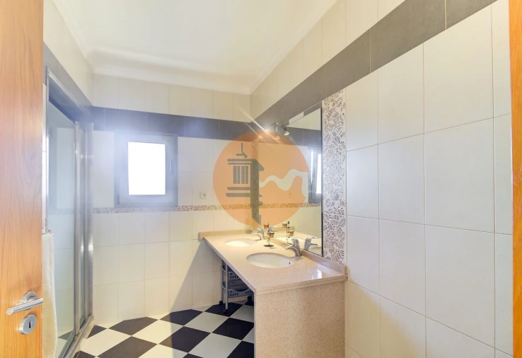 Moradia T4 para Venda em Altura Foto 15