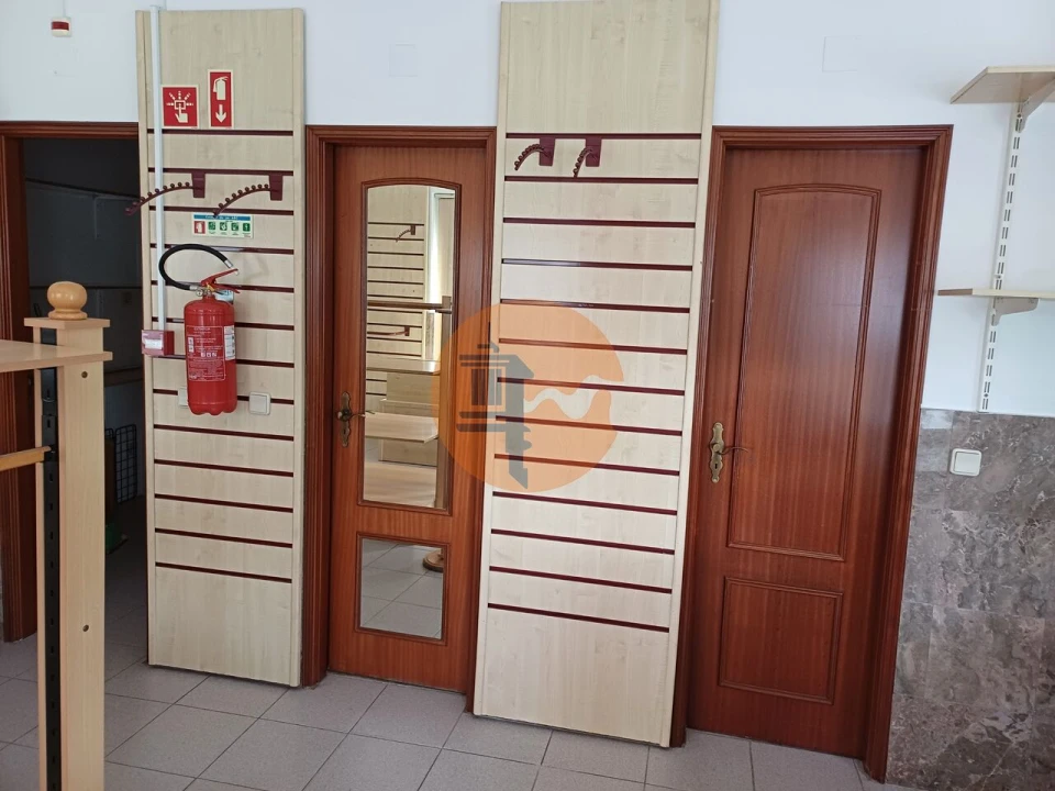 Loja para Arrendamento em Vila Real de Santo Antonio Foto 3