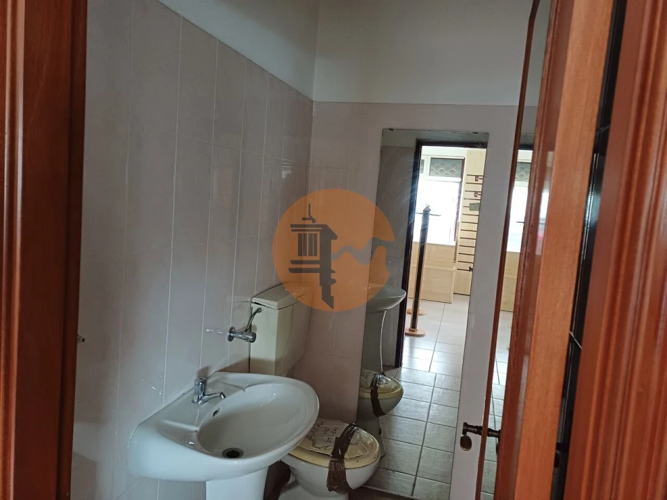 Loja para Arrendamento em Vila Real de Santo Antonio Foto 7