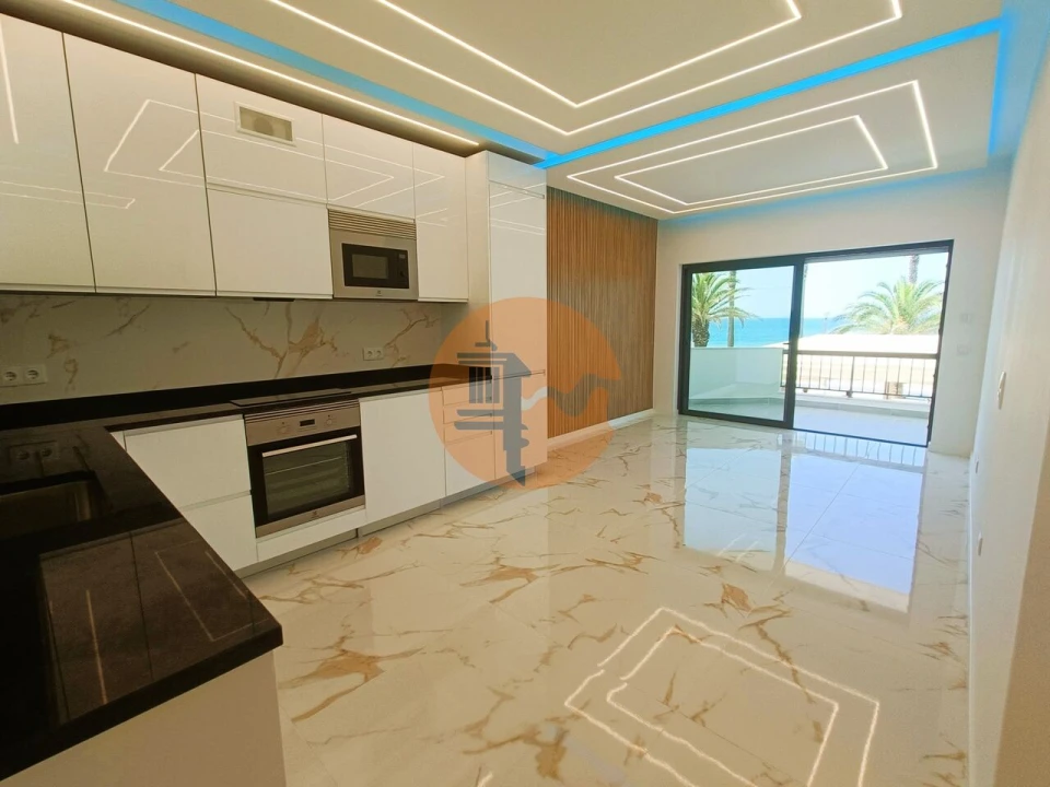 Apartamento T3 para Venda em Quarteira Foto 7