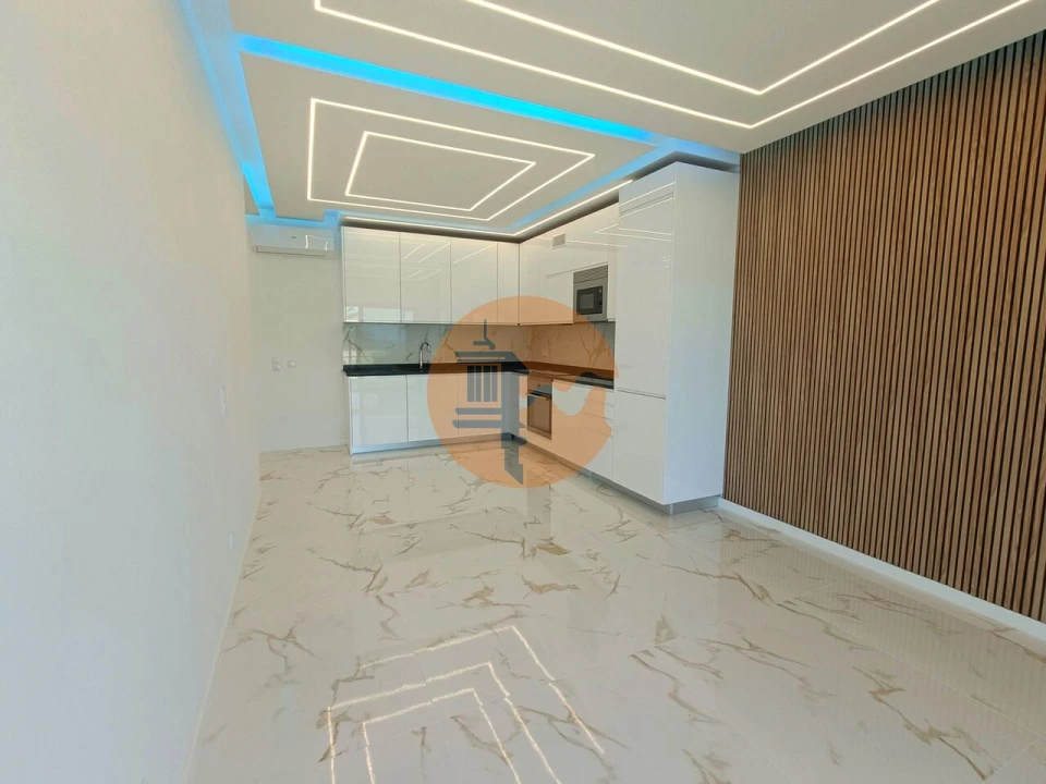 Apartamento T3 para Venda em Quarteira Foto 11