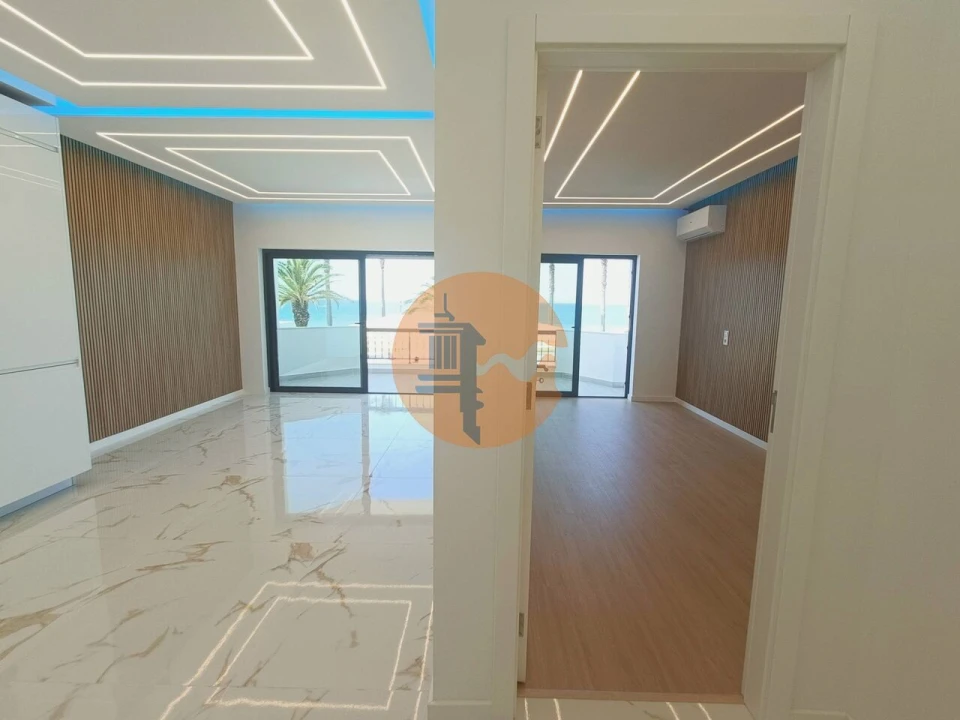 Apartamento T3 para Venda em Quarteira Foto 16