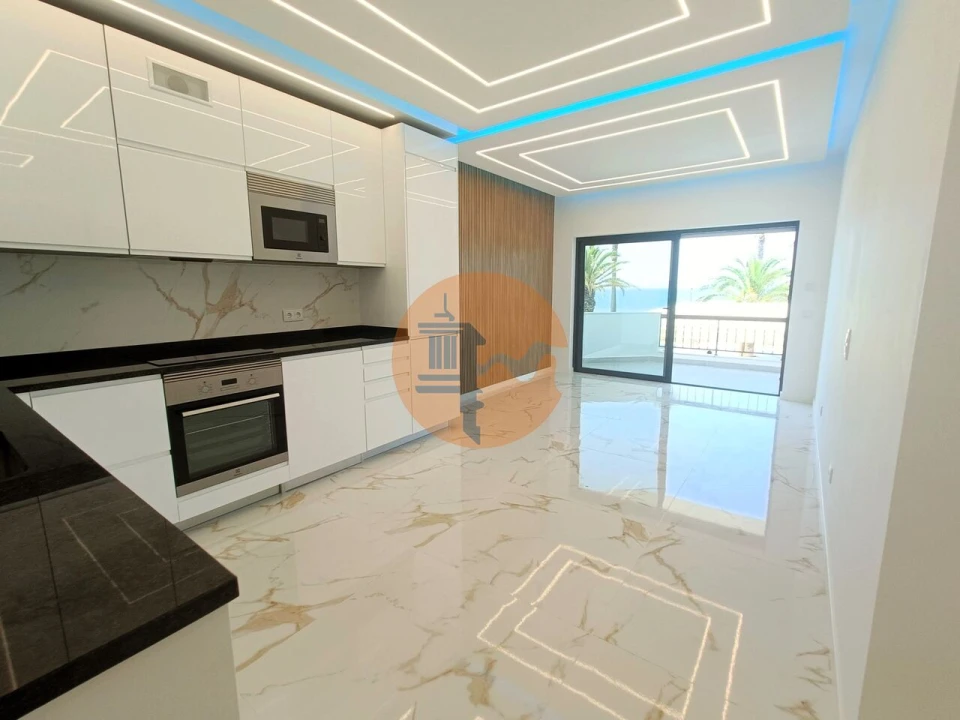 Apartamento T3 para Venda em Quarteira Foto 2