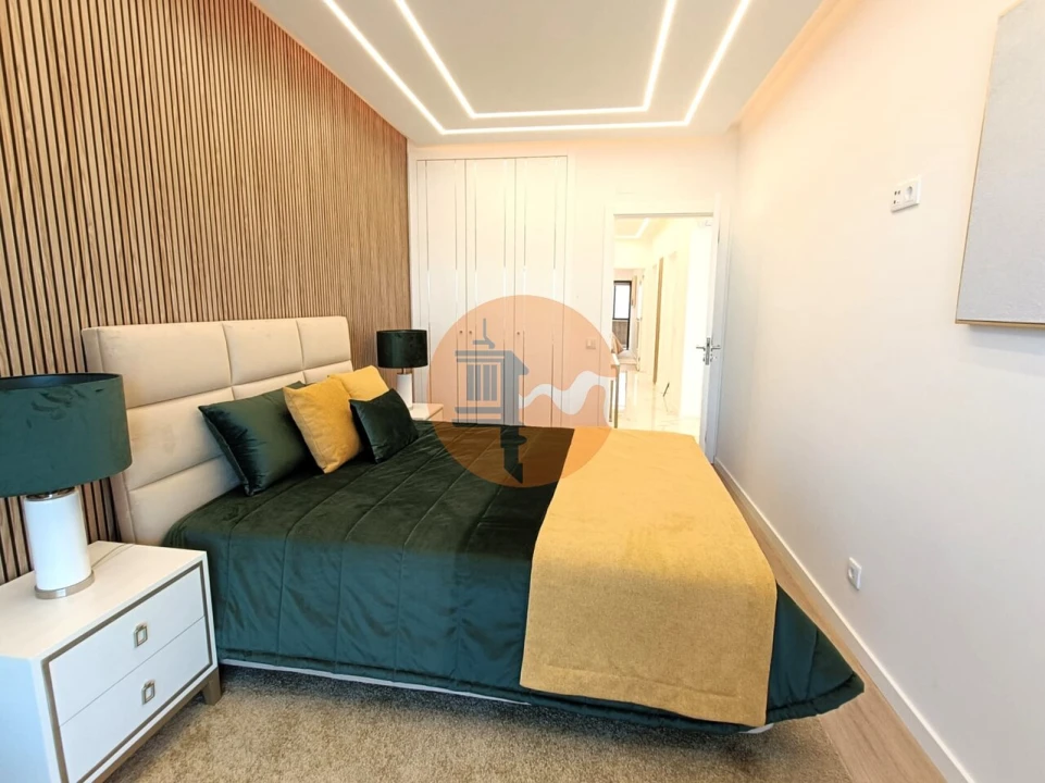Apartamento T3 para Venda em Quarteira Foto 11