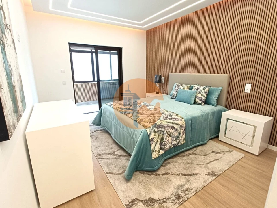 Apartamento T3 para Venda em Quarteira Foto 4