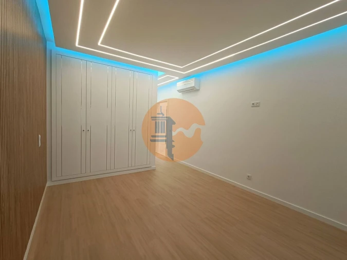 Apartamento T3 para Venda em Quarteira Foto 24