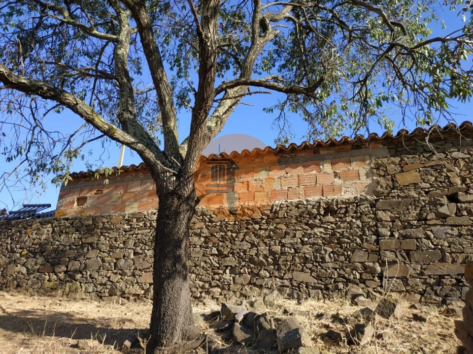 Moradia T3 para Venda em Odeleite Foto 8