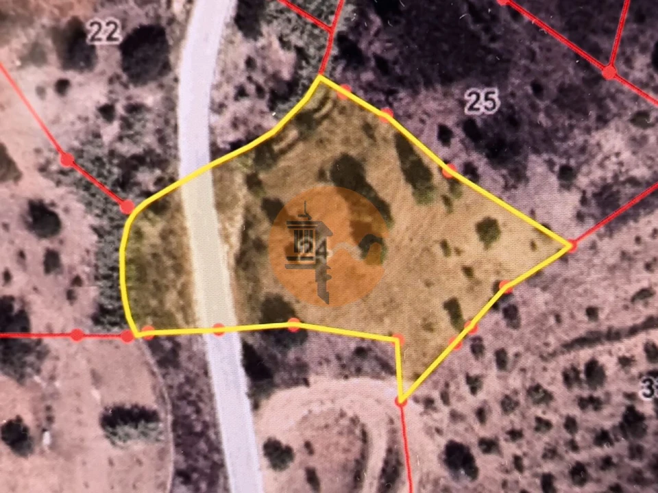 Terreno para Venda em Azinhal Foto 2