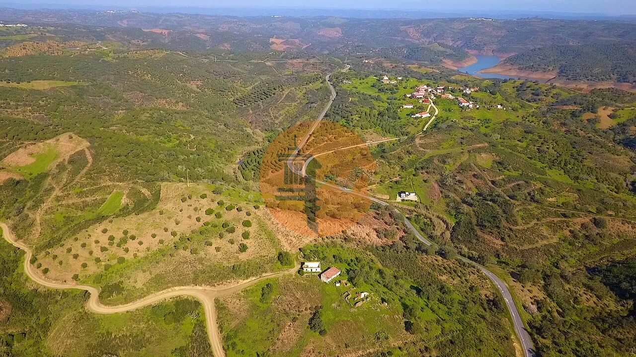 Terreno para Venda em Azinhal Foto 1