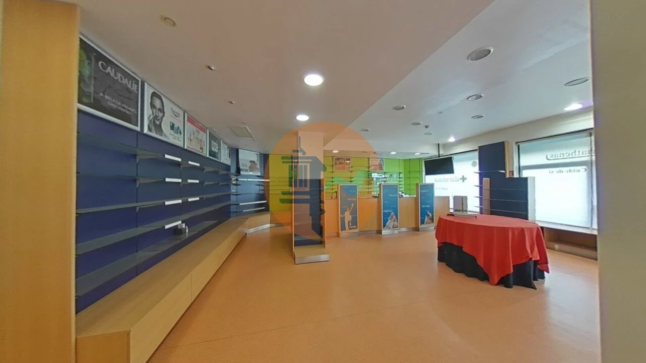 Loja para Venda em Olhão Foto 4