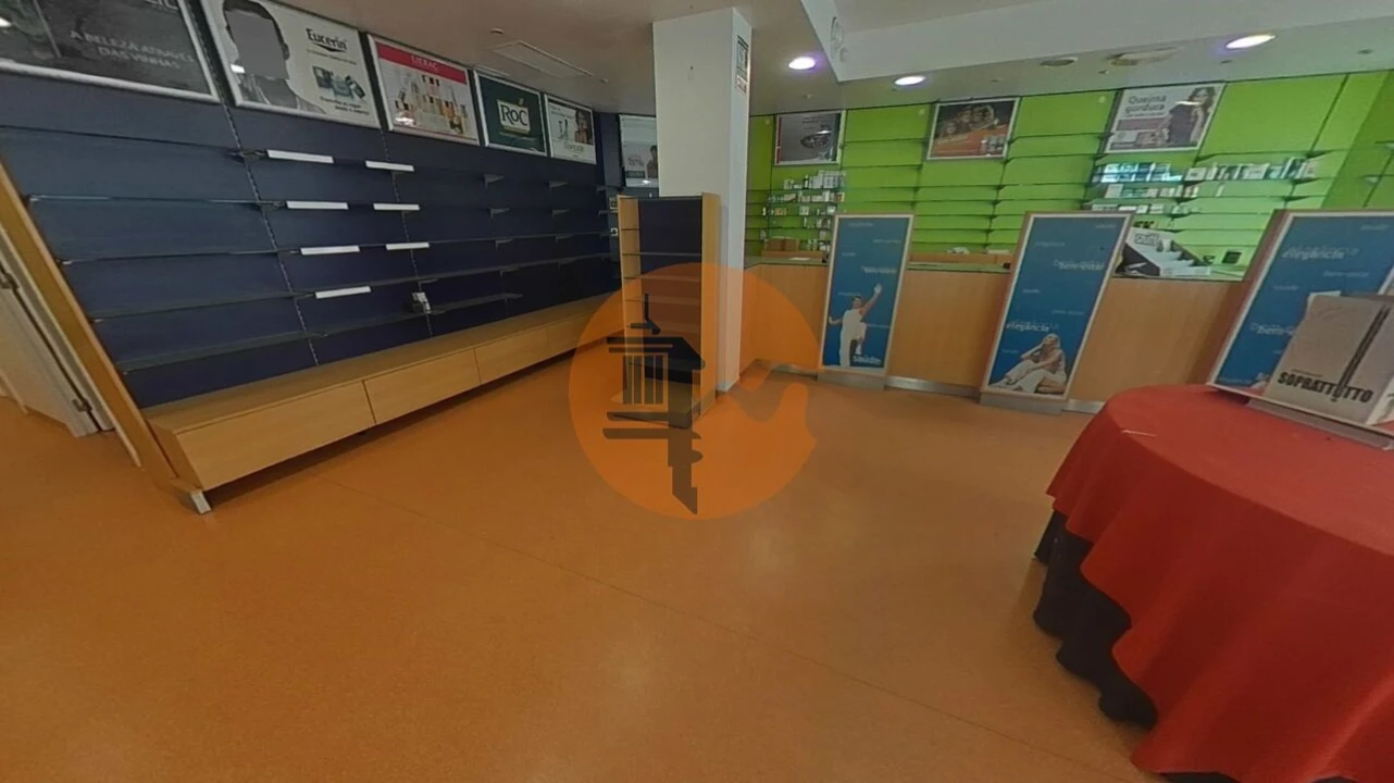 Loja para Venda em Olhão Foto 20