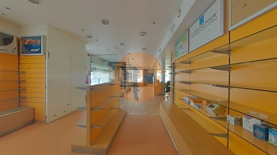 Loja para Venda em Olhão Foto 2