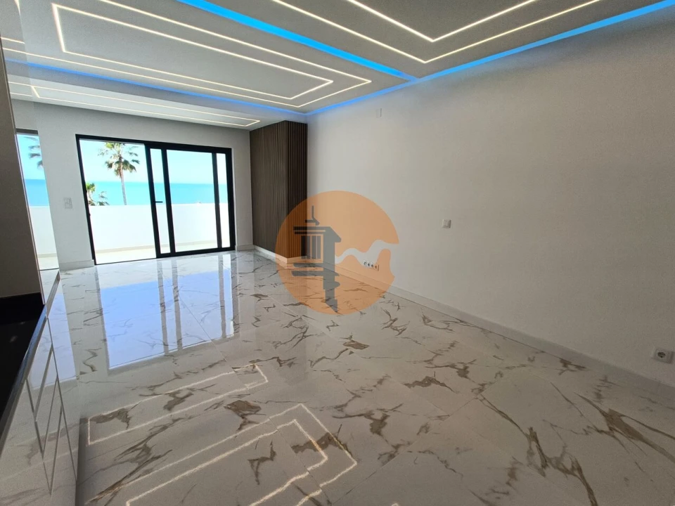 Apartamento T2 para Venda em Quarteira Foto 10