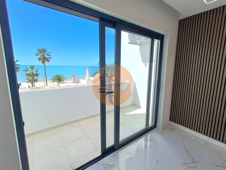 Apartamento T2 para Venda em Quarteira Foto 13