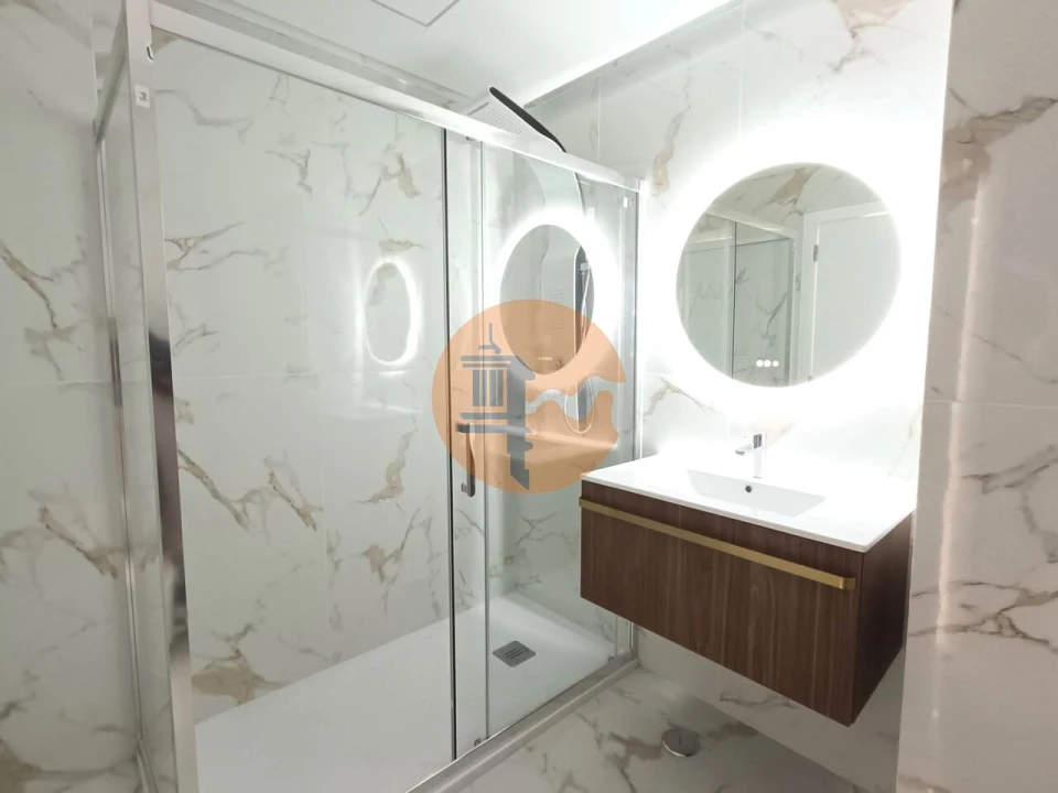 Apartamento T2 para Venda em Quarteira Foto 14
