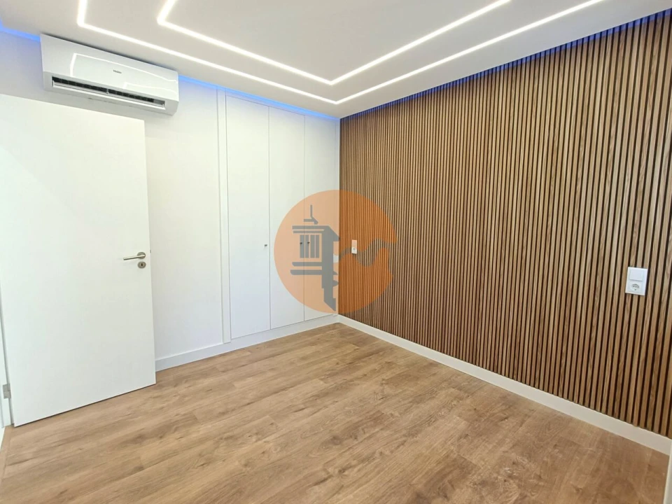 Apartamento T2 para Venda em Quarteira Foto 19