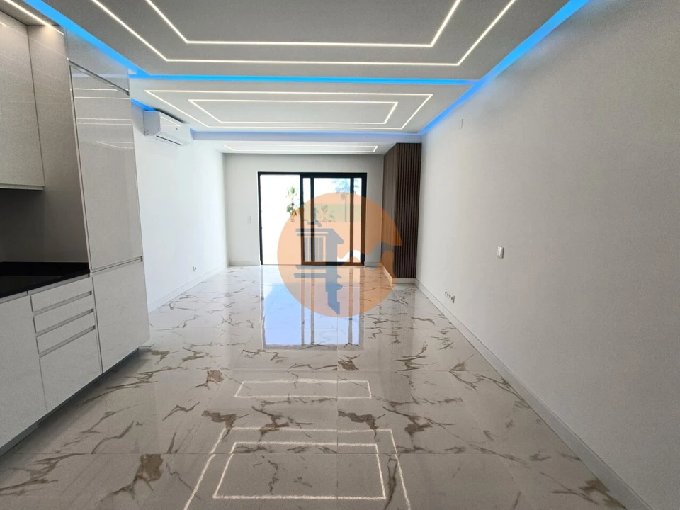 Apartamento T2 para Venda em Quarteira Foto 29