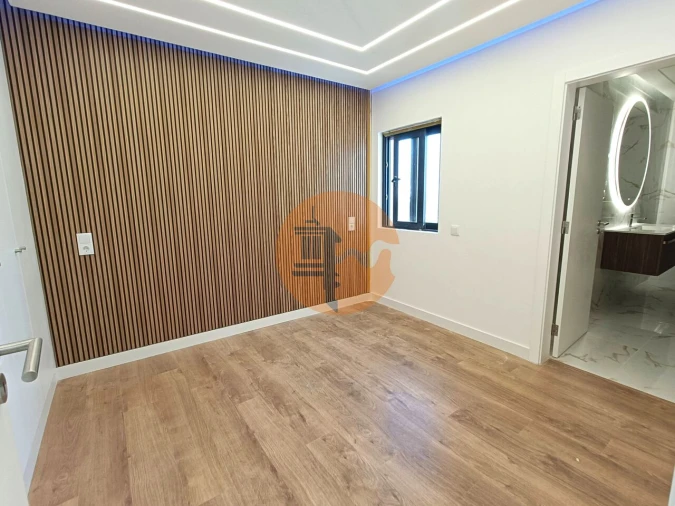 Apartamento T2 para Venda em Quarteira Foto 17