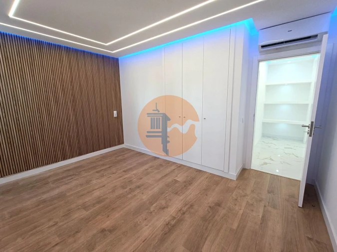 Apartamento T2 para Venda em Quarteira Foto 25