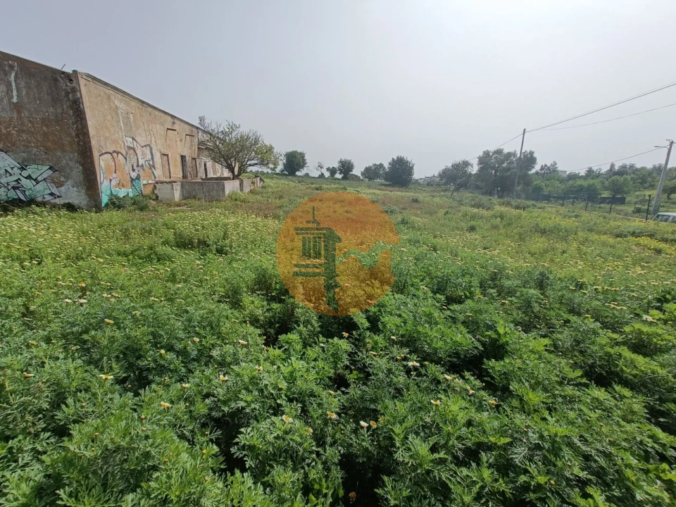 Terreno para Venda em Quelfes Foto 2