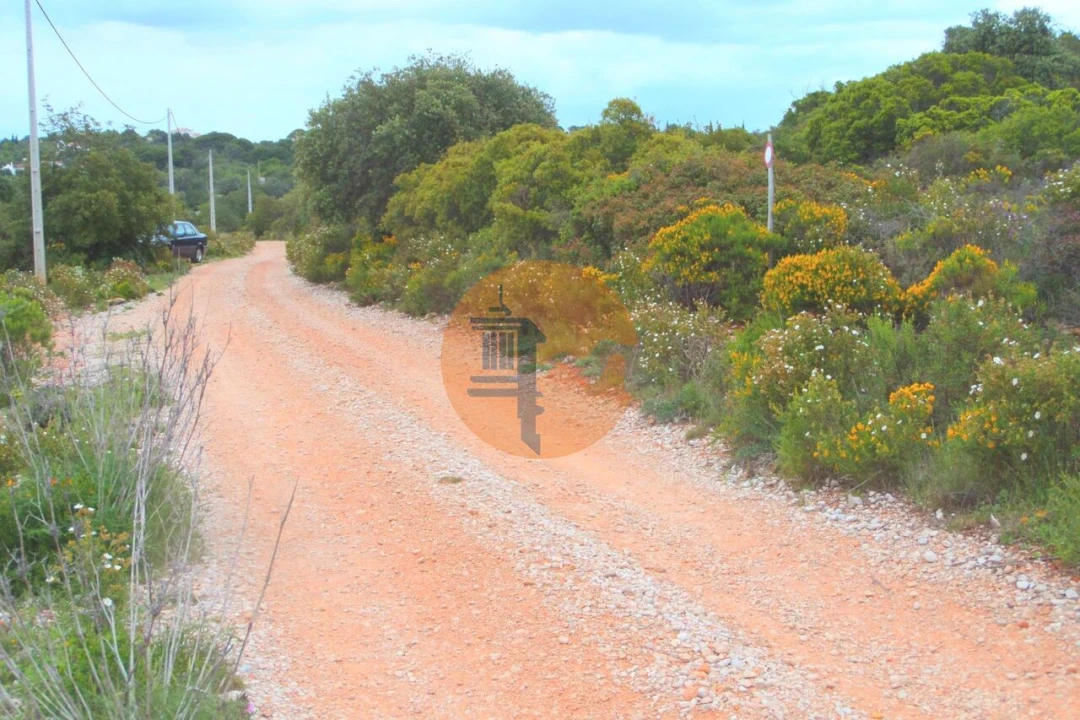 Terreno para Venda em Quelfes Foto 14