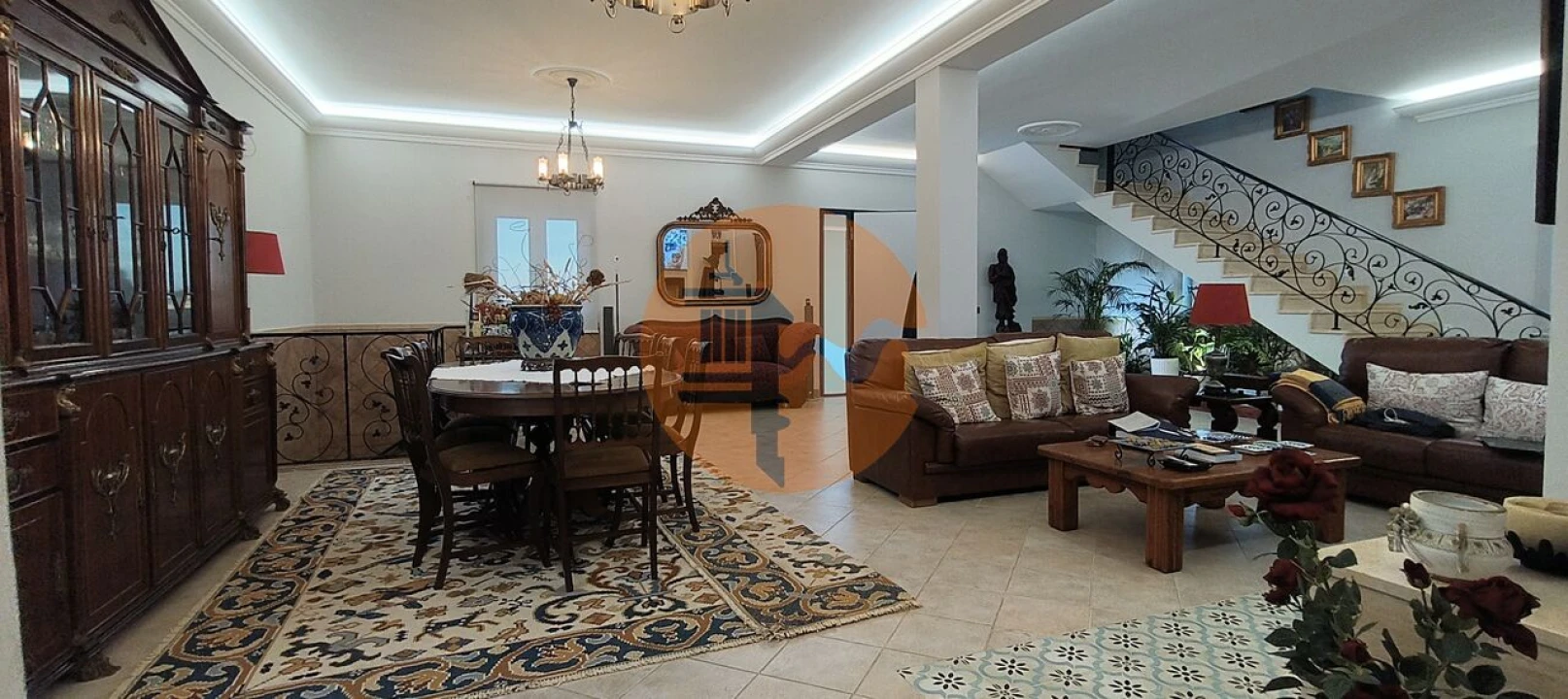 Moradia T5 para Venda em Loule (São Sebastião) Foto 2