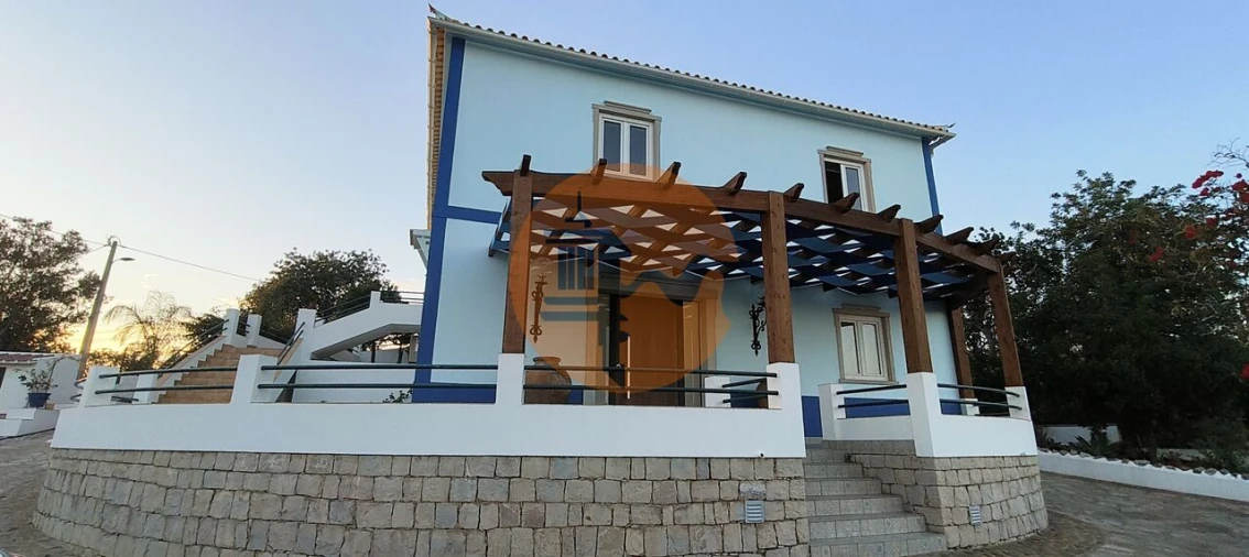 Moradia T5 para Venda em Loule (São Sebastião) Foto 36