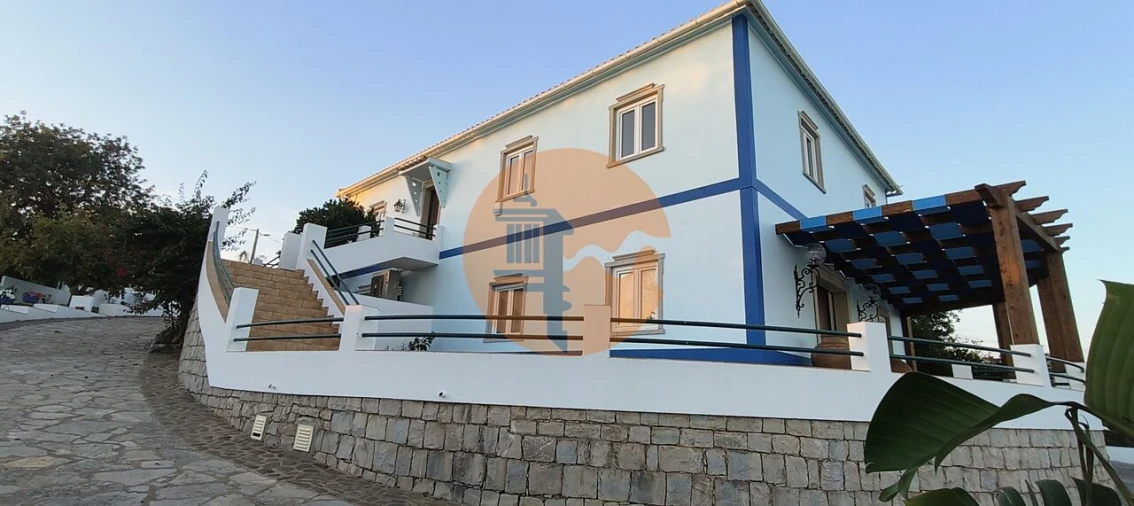 Moradia T5 para Venda em Loule (São Sebastião) Foto 7