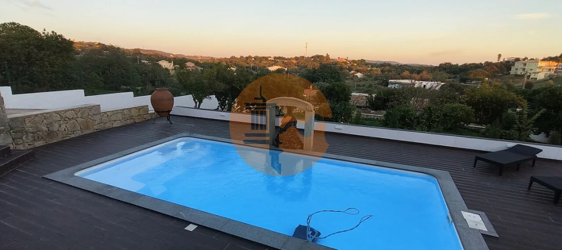 Moradia T5 para Venda em Loule (São Sebastião) Foto 4