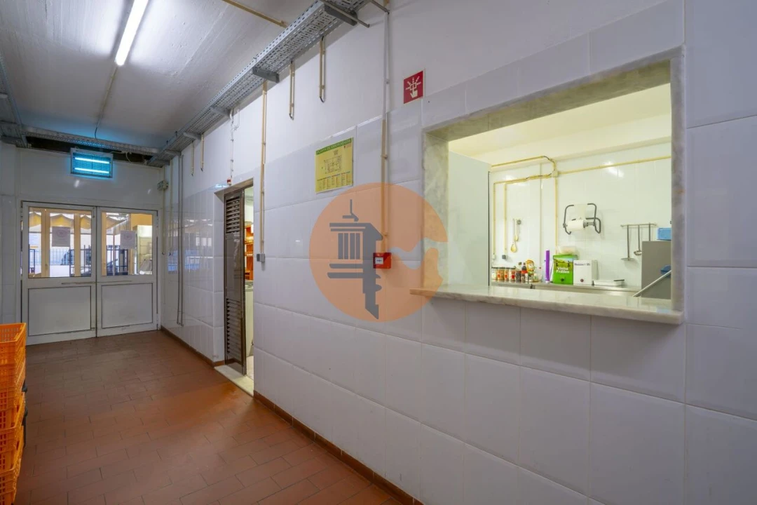 Armazém para Venda em Vila Real de Santo Antonio Foto 17