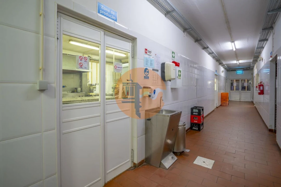 Armazém para Venda em Vila Real de Santo Antonio Foto 18