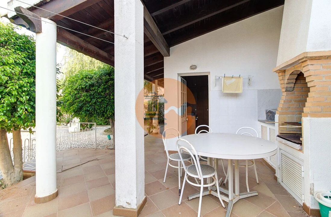 Moradia T4 para Venda em Altura Foto 3