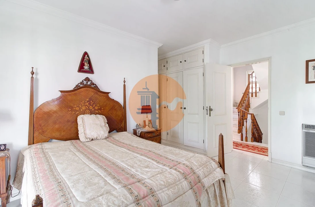 Moradia T4 para Venda em Altura Foto 32