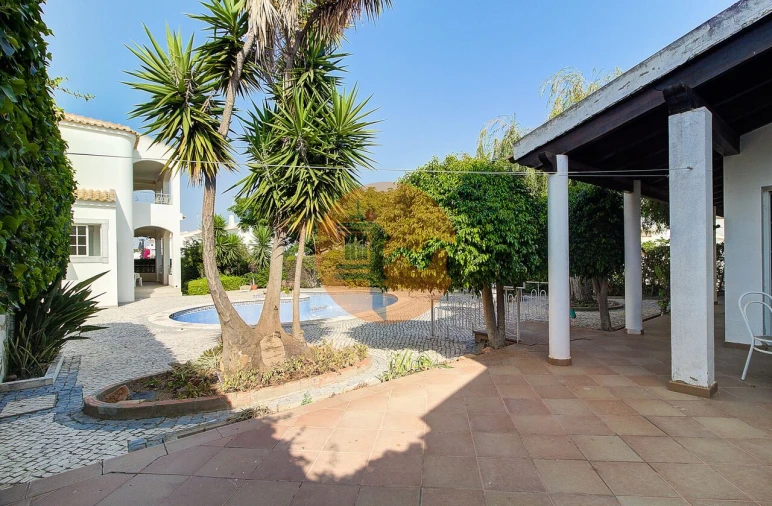 Moradia T4 para Venda em Altura Foto 5