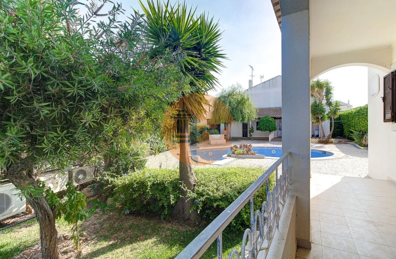 Moradia T4 para Venda em Altura Foto 13